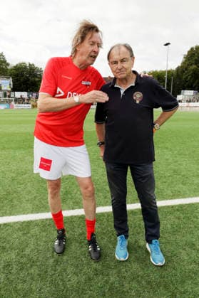 Lou Richter and Ewald Lienen at the Kicken mit Herz charity soccer match to benefit the pediatric ward at the UKE at Hoheluft Stadium in Hamburg, September 6, 2026 Foto:xgbrcix xFuturexImagex kicken_6973