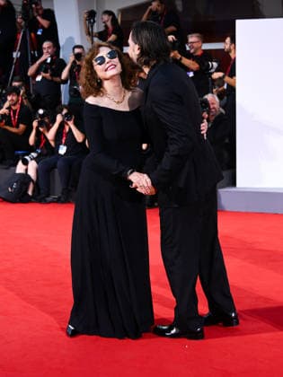 IPA88204447 - Venice, 83rd Venice International Film Festival 2026 - Night 5 - Red carpet for the film *The Eco Chamber*. Pictured: Susan Sarandon, Luca Marinelli  Copyright: xAlbertoxTerenghi PoolxPhotoxEvenx xPoolxPhotoxEventsx08x 88204447
