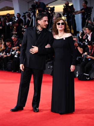 IPA88204497 - Venice, 83rd Venice International Film Festival 2026 - Night 5 - Red carpet for the film *The Eco Chamber*. Pictured: Susan Sarandon, Luca Marinelli  Copyright: xAlbertoxTerenghi PoolxPhotoxEvenx xPoolxPhotoxEventsx08x 88204497
