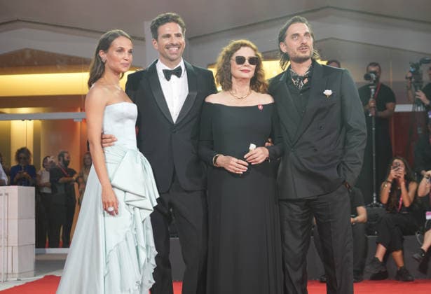 05 September Festival de Venise VENICE, ITALY - SEPTEMBER 06: Luca Marinelli, director Andrea Pallaoro, Susan Sarandon, Alicia Vikander attend the The Echo Chamber Screening during the 83rd Venice International Film Festival at Sala Grande on September 06, 2026 in Venice, Italy. Photo: Laurent Lairys. . venise  Copyright: xLaurentxLairysx