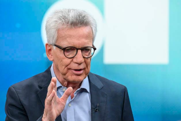 Pictured from left: Thomas de Maizière, CDU, former Federal Minister, Germany, Berlin, studio, guest on Caren Miosga’s political talk show, TV program, Das Erste, broadcast from Studio 20 in Berlin-Adlershof; topic: the results and consequences of the state election in Saxony-Anhalt, The AfD and the state election in Saxony-Anhalt, September 6, 2026, Copyright: HMBxMedia UwexKoch