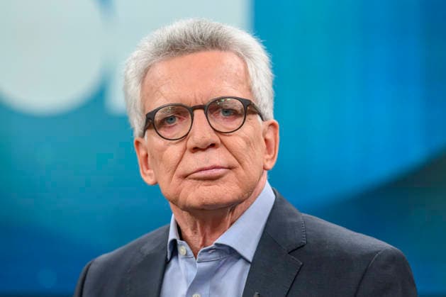 Pictured from left: Thomas de Maizière, CDU, former Federal Minister, Germany, Berlin, studio, guest on Caren Miosga’s political talk show, TV program, Das Erste, broadcast from Studio 20 in Berlin-Adlershof; topic: the results and consequences of the state election in Saxony-Anhalt, The AfD and the state election in Saxony-Anhalt, September 6, 2026, Copyright: HMBxMedia UwexKoch