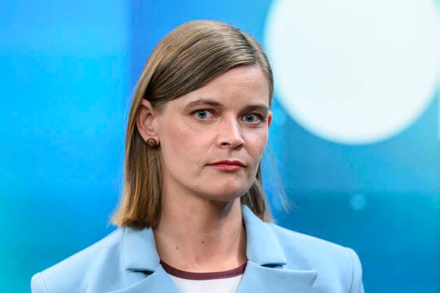 Pictured, from left: Vera Wolfskämpf, Saxony-Anhalt correspondent for RedaktionsNetzwerk Deutschland, GER, Berlin, studio, guest on Caren Miosga’s political talk show, TV, program, Das Erste, from Studio 20 in Berlin-Adlershof, topic: the results and consequences of the state election in Saxony-Anhalt, the AfD and the state election in Saxony-Anhalt, September 6, 2026, Copyright: HMBxMedia UwexKoch