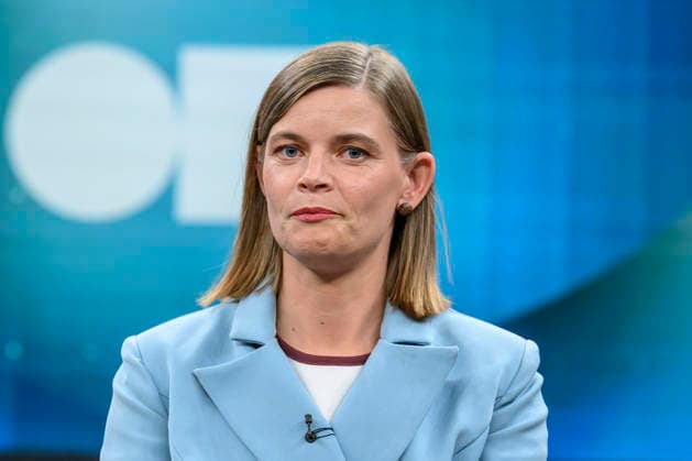 Pictured, from left: Vera Wolfskämpf, Saxony-Anhalt correspondent for RedaktionsNetzwerk Deutschland, GER, Berlin, studio, guest on Caren Miosga’s political talk show, TV, program, Das Erste, from Studio 20 in Berlin-Adlershof, topic: the results and consequences of the state election in Saxony-Anhalt, the AfD and the state election in Saxony-Anhalt, September 6, 2026, Copyright: HMBxMedia UwexKoch