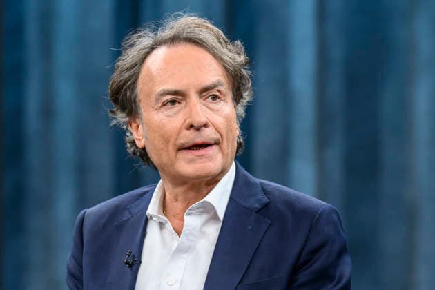 Pictured, from left: Giovanni di Lorenzo, editor-in-chief of *DIE ZEIT*, Germany, Berlin, studio, appearing as a guest on *Caren Miosga’s Polittalk*, TV show, *Das Erste*, broadcast from Studio 20 in Berlin-Adlershof; topic: the results and consequences of the state election in Saxony-Anhalt, The AfD and the state election in Saxony-Anhalt, September 6, 2026, Copyright: HMBxMedia UwexKoch