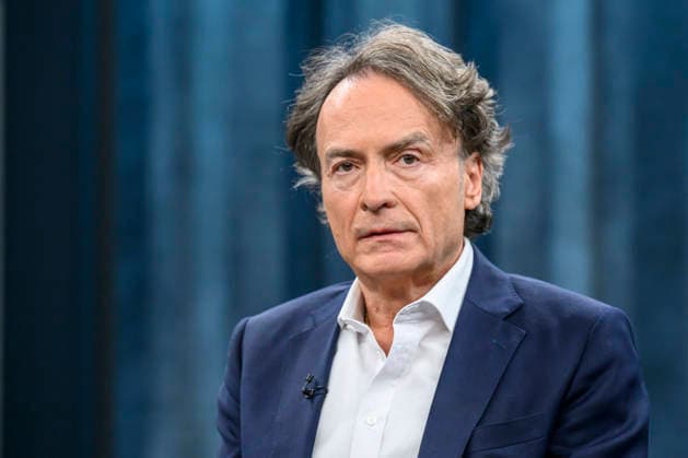 Pictured, from left: Giovanni di Lorenzo, editor-in-chief of *DIE ZEIT*, Germany, Berlin, studio, appearing as a guest on *Caren Miosga’s Polittalk*, TV show, *Das Erste*, broadcast from Studio 20 in Berlin-Adlershof; topic: the results and consequences of the state election in Saxony-Anhalt, The AfD and the state election in Saxony-Anhalt, September 6, 2026, Copyright: HMBxMedia UwexKoch