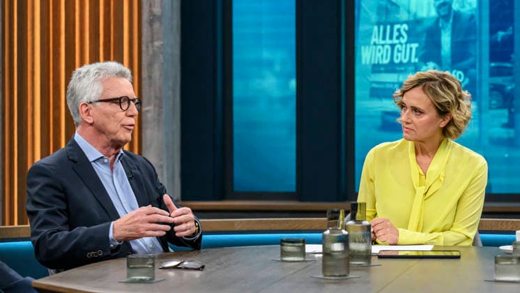 Pictured, from left: Thomas de Maizière, CDU, former Federal Minister, in conversation with Caren Miosga, GER, Berlin, studio, guest on Caren Miosga’s political talk show, TV program, Das Erste, broadcast from Studio 20 in Berlin-Adlershof, topic: the results and consequences of the state election in Saxony-Anhalt, the AfD and the state election in Saxony-Anhalt, September 6, 2026, Copyright: HMBxMedia UwexKoch