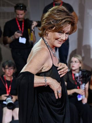 IPA88206101 - Venice, 83rd Venice International Film Festival 2026 - Night 5 - Filming Italy Red Carpet - Pictured: Monica Guerritore  Copyright: xManuelexMangiarottix xPoolxPhotoxEventsx08x 88206101