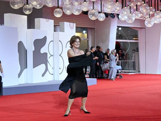 IPA88206107 - Venice, 83rd Venice International Film Festival 2026 - Night 5 - Filming Italy red carpet - Pictured: Monica Guerritore  Copyright: xManuelexMangiarottix xPoolxPhotoxEventsx08x 88206107