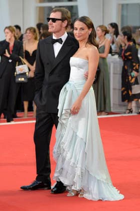 The echo chamber red carpet in Venice Lido - 06 Sep 2026 Michael Fassbender (l) and Alicia Vikander (r) attend the red carpet of movie The echo chamber during the 83rd Venice Film Festival at Palazzo del cinema. Venice Lido Italy Copyright: xMarioxCartellix xSOPAxImagesx _DSC9608