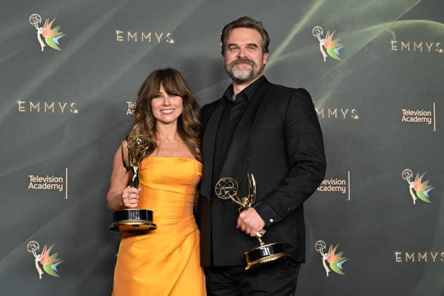 78th Emmy Awards Night 2 Linda Cardellini and David Harbour in the press room at the 78th Emmy Awards Night 2, held at the Peacock Theatre in Los Angeles, Ca. on September 6, 2026. Los Angeles Peacock Theatre California USA Copyright: xStarbuck xAFF-USA.COMx