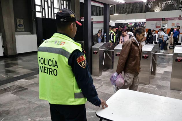 September 6, 2026, Mexico City, Cdmx, Mexico: The Collective Transport System (STC Metro), in coordination with the Citizen Security Secretariat (SSC-CDMX) community policing units, launched the Zero Fireworks operation to prevent the purchase and transport of fireworks that endanger public transport users. The operation began on September 1st and runs until the 15th, the day Mexico celebrates the Cry of Independence. A checkpoint was set up at the Merced Metro stationÃ¢â‚¬a known site for the illegal sale of fireworksÃ¢â‚¬where 10 kilograms of fireworks of various types and explosive intensities have been seized; Civil Protection personnel collect these explosives daily for controlled destruction. Mexico City Mexico  - ZUMAp204 20260906_zip_p204_030 Copyright: xJosuexPerezx