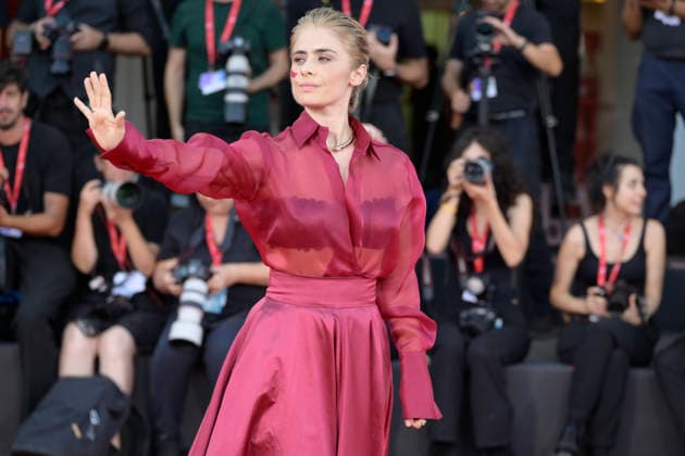 September 6, 2026, Venice Lido, Italy: Greta Scarano attends the red carpet of the movie Hombre al agua at Palazzo del cinema in Venice Lido for the 83rd Venice Film Festival. Venice Lido Italy - ZUMAs197 20260906_aaa_s197_598 Copyright: xMarioxCartellix