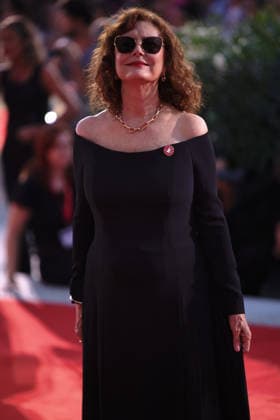 83rd Venice International Film Festival in Venice, Italy - 06 Sep 2026. American actress Susan Sarandon attends the red carpet of the film The Echo Chamber at the 83rd Venice International Film Festival at the Sala Grande. The Filming Italy Venice Award delegation, with 80 international and national guests, will also walk this carpet afterward. Venice Italy Copyright: xMarcoxBaradax xSOPAxImagesx 20260906_RED CARPET THE ECHO CHAMBER AND HOMBRE AL AGUA-1654