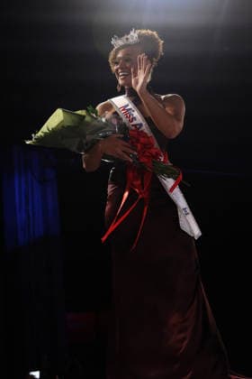Regan Hutsell, Miss Texas is crowned Miss America 2027 at the West Palm Beach Convention Center in West Palm Beach, Florida on Sunday, September 6, 2026.  MIA20260906139 GaryxIxRothstein