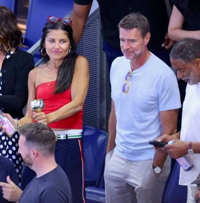 US Open - Scott Foley And Marika Dominczyk In The Stands Actor Scott Foley with his wife Marika Dominczyk attend round of 16 at the US Open in New York, NY on September 7, 2026. Photo by Dylan Travis ABACAPRESS.COM New York NY United States  Copyright: xDylanxTravis ABACAx