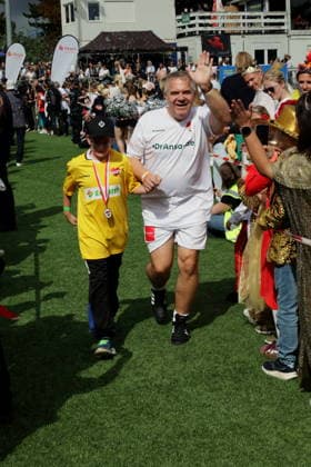 KICKEN MIT HERZ 2026 Elton, Kicken mit Herz —the charity soccer match to benefit the pediatric ward at the UKE—at Hoheluft Stadium, Hamburg, September 6, 2026 Copyright: xEventpressxMPx