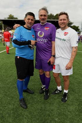 KICKEN MIT HERZ 2026 Tim Mälzer, Thomas Tom Mir, Johannes Oerding, Kicken mit Herz —the charity soccer match to benefit the pediatric ward at the UKE—at Hoheluft Stadium, Hamburg, September 6, 2026 Copyright: xEventpressxMPx