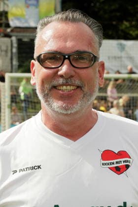 KICKEN MIT HERZ 2026 Thorsten Neumann, Kicken mit Herz, the charity soccer match to benefit the pediatric ward at the UKE, at Hoheluft Stadium, Hamburg, September 6, 2026 Copyright: xEventpressxMPx
