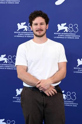 IPA88229880 - Venice, 83rd Venice International Film Festival 2026, Day 6 Film photocall: I figli della scimmia Pictured: Tommaso Landucci  Copyright: xAlbertoxTerenghi PoolxPhotoxEventsx08x xPoolxPhotoxEventsx08x 88229880
