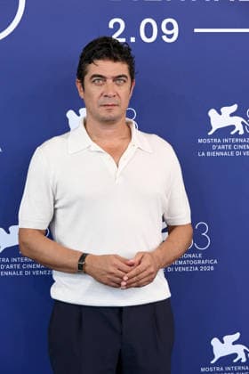 IPA88229952 - Venice, 83rd Venice International Film Festival 2026, Day 6 Film photocall: I figli della scimmia Pictured: Riccardo Scamarcio  Copyright: xAlbertoxTerenghi PoolxPhotoxEventsx08x xPoolxPhotoxEventsx08x 88229952