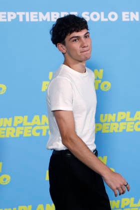 September 7, 2026, Madrid, Community Of Madrid, Spain: Spanish young actor ISRAEL MENENDEZ poses for photographers during the photocall presentation of the upcoming family comedy film Un Plan Perfecto at the Sony Pictures offices on Monday, September 7, 2026, in Madrid, Spain. Known for his role in the series Ayla y los Mirror , the rising young talent stars in this holiday feature about the struggling Ibanez family, who discover an unfinished underground tunnel in their basement and attempt an audacious bank heist to avoid imminent eviction. Directed by MARIA PULIDO (not pictured) and featuring an ensemble cast including JORDI SANCHEZ (not pictured) and LEO HARLEM (not pictured), the film is presented by Sony Pictures International Prod - ZUMAo127 20260907_zep_o127_040 Copyright: xHugoxOrtunox