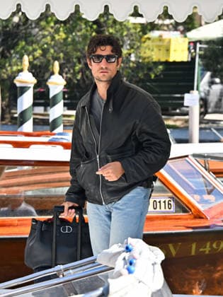 IPA88233489 - Venice, 83rd Venice International Film Festival 2026 - Day 6 - Arrivals at the Excelsior Hotel s pier. Pictured: Louis Garrel  Copyright: xManuelexMangiarottix xPoolxPhotoxEventsx08x 88233489