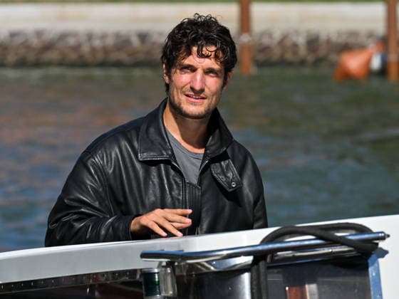IPA88233533 - Venice, 83rd Venice International Film Festival 2026 - Day 6 - Arrivals at the Excelsior Hotel™s pier. Pictured: Louis Garrel  Copyright: xManuelexMangiarottix xPoolxPhotoxEventsx08x 88233533