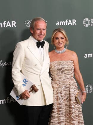 amfAR Gala Venezia 2026 VENICE, ITALY - SEPTEMBER 06: Simon de Pury and Carol Asscher attend the amfAR Gala Venezia 2026 presented by World Gold Council at Hilton Molino Stucky on September 06, 2026 in Venice, Italy. CAP KA Kristina Afanasyeva Venice ITALY Copyright: xKristinaxAfanasyeva CapitalxPicturesx