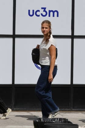 Princess Leonor finishes her first day of classes at Carlos III University in Madrid Princess Leonor leaves Carlos III University in Madrid after finishing her first day of classes, on September 7, 2026, in Getafe, Madrid, Spain PRINCESS LEONOR PRINCESS OF ASTURIAS CARLOS III UNIVERSITY OF MADRID STUDIES SEPTEMBER 7, 2026 Madrid Madrid Spain  Copyright: xJosexVelascox 7756135