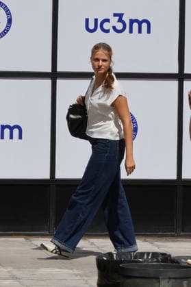 Princess Leonor finishes her first day of classes at Carlos III University in Madrid Princess Leonor leaves Carlos III University in Madrid after finishing her first day of classes, on September 7, 2026, in Getafe, Madrid, Spain PRINCESS LEONOR PRINCESS OF ASTURIAS CARLOS III UNIVERSITY OF MADRID STUDIES SEPTEMBER 7, 2026 Madrid Madrid Spain  Copyright: xJosexVelascox 7756136
