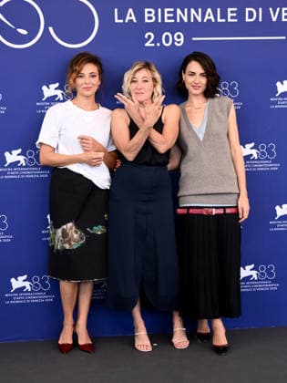 IPA88239886 - Venice, 83rd Venice International Film Festival 2026 - Day 6 - Photocall for *L™estranea* - Pictured: Jasmine Trinca, Valeria Bruni Tedeschi, Romana Maggiora Vergano  Copyright: xAlbertoxTerenghix xPoolxPhotoxEventsx08x 88239886