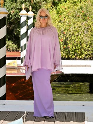 Venice Film Festival - Pamela Anderson Arrives At Excelsior Hotel Pier - Italy Pamela Anderson is seen at the Hotel Excelsior Venice Lido Pier during the 83rd Venice International Film Festival on September 07, 2026 in Venice, Italy. Photo by Manuele Mangiarotti IPA ABACAPRESS.COM Venice Italy  Copyright: xMangiarottixManuele IPA ABACAx