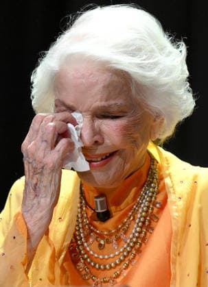 September 7, 2026, Venice, ITALY: US actor Ellen Burstyn cries as she receives the Golden Lion for Lifetime Achievement during the Venice International Film Festival, in Venice, Italy, 07 September 2026. The 83rd edition of the Venice Film Festival runs from 02 to 12 September 2026. ANSA ETTORE FERRARI. Venice ITALY  - ZUMAa110 20260907_zaf_a110_036 Copyright: xEttorexFerrarix