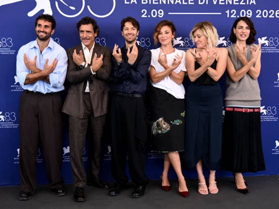 IPA88239803 - Venice, 83rd Venice International Film Festival 2026 - Day 6 - Photocall for *L™estranea* - Pictured: Salvatore De Chirico, Adriano Giannini, Paolo Strippoli, Jasmine Trinca, Valeria Bruni Tedeschi, Romana Maggiora Vergano  Copyright: xAlbertoxTerenghix xPoolxPhotoxEventsx08x IPA88239803