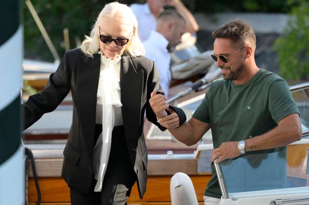 Pamela Anderson arriving at the pier of the Excelsior Hotel at the 2026 Venice Biennale, the 83rd Venice International Film Festival, Venice, September 7, 2026 Foto:xA.xM.xTinghinox xFuturexImagex anderson_6902