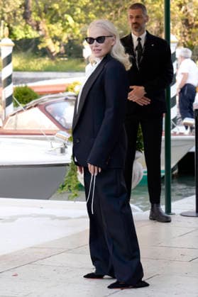 Pamela Anderson arriving at the pier of the Hotel Excelsior at the 2026 Venice Biennale, the 83rd Venice International Film Festival, Venice, September 7, 2026 Foto:xA.xM.xTinghinox xFuturexImagex anderson_6918