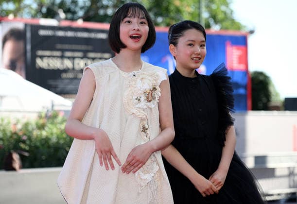 September 7, 2026, Venice, ITALY: Japanese actors Furi Nanase (L) and Rokka Okada arrive for the premiere of Look Back during the 83rd Venice Film Festival in Venice, Italy, 07 September 2026. The movie is presented in official competition Venezia 83 at the festival running from 02 to 12 September 2026. ANSA ETTORE FERRARI Venice ITALY  - ZUMAa110 20260907_zaf_a110_066 Copyright: xEttorexFerrarix