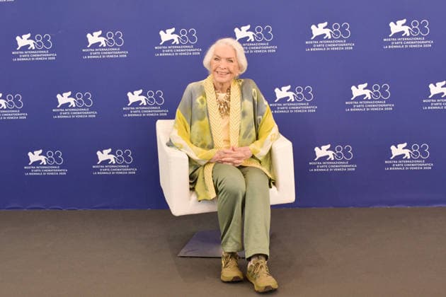 83rd Venice Film Festival Photocall on September 7 83rd Venice Film Festival ELLEN BURSTYN awaits the Golden Lion for Lifetime Achievement Photocall Photos by Thomas Bohlen Starface 459486 September 7, 2026 Venice, Italy  Copyright: xThomasxBohlenx STAR_459486_006