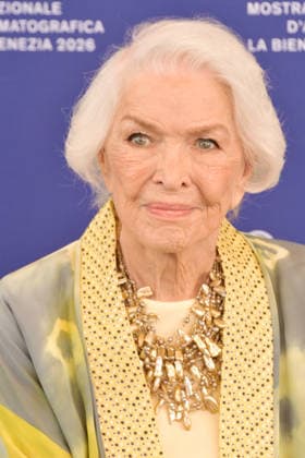 83rd Venice Film Festival Photocall on September 7 83rd Venice Film Festival ELLEN BURSTYN awaits the Golden Lion for Lifetime Achievement Photocall Photos by Thomas Bohlen Starface 459486 September 7, 2026 Venice, Italy  Copyright: xThomasxBohlenx STAR_459486_008