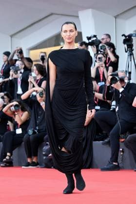 September 7, 2026, Venice, Rome, Italy: Irina Shayk on the red carpet for the film The Stranger at the 83rd Venice International Film Festival, Venice, September 7, 2026 Venice Italy  - ZUMAa289 20260907_zia_a289_333 Copyright: xMariaxLauraxAntonellix xAgfx