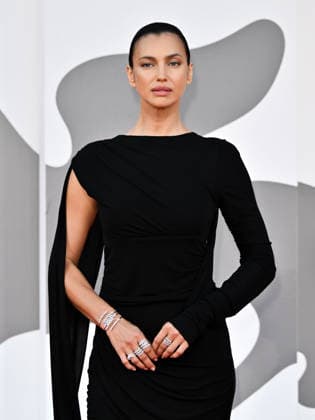 IPA88246208 - Venice, 83rd Venice International Film Festival 2026 - Night 6. Red carpet for the film The Stranger. Pictured: Irina Shayk  Copyright: xSimonexComix xPoolxPhotoxEventsx08x IPA88246208