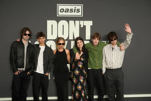 Oasis: Don t Look Back in Anger UK premiere, Cineworld Leicester Square, London, UK, 07 September 2026 Lennon Gallagher, Sonny Gallagher, Gene Gallagher, Anais Gallagher, Molly Gallagher and Donovan Gallagher at the UK premiere of Oasis: Don t Look Back in Anger, Cineworld Leicester Square, London, UK, 07 September 2026., Credit:Julie Edwards Avalon United Kingdom, London Copyright: xJuliexEdwardsx xAvalonx 1132044174