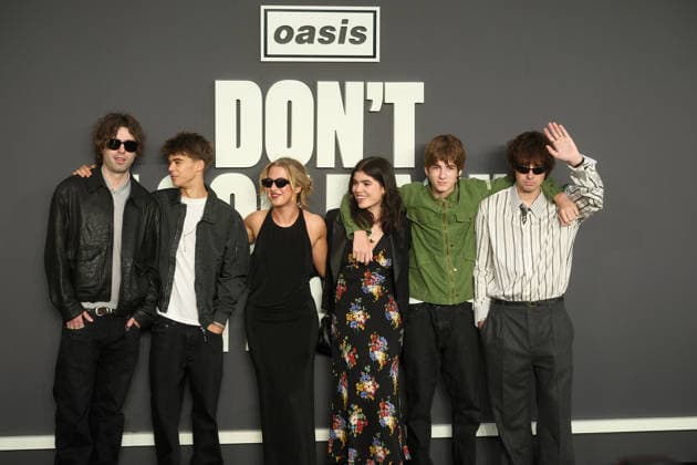 Oasis: Don t Look Back in Anger UK premiere, Cineworld Leicester Square, London, UK, 07 September 2026 Lennon Gallagher, Anais Gallagher, Molly Gallagher, Gene Gallagher, Sonny Gallagher and Donovan Gallagher at the UK premiere of Oasis: Don t Look Back in Anger, Cineworld Leicester Square, London, UK, 07 September 2026., Credit:Julie Edwards Avalon United Kingdom, London Copyright: xJuliexEdwardsx xAvalonx 1132044180