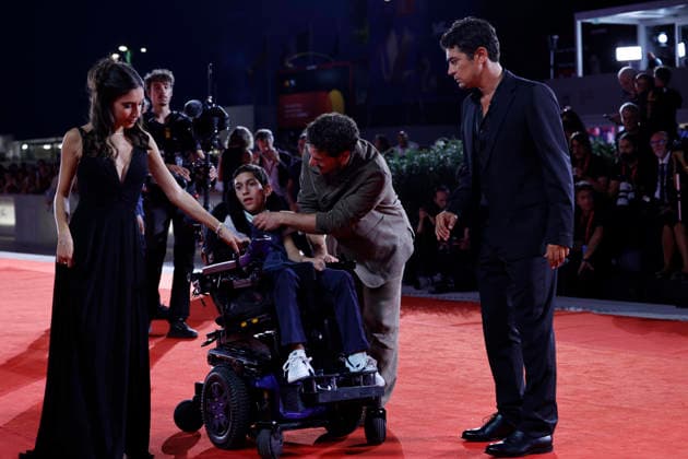 September 7, 2026, Venice, ITALY: (L-R) A guest, Riccardo Scamarcio, Andrea Aggio and Tommaso Landucci arrive for the premiere of ˜I figli della scimmia (The Children of the Monkey) at the 83rd annual Venice International Film Festival, in Venice, Italy, 07 September 2026. The movie is presented in ˜Orizzonti section at the festival running from 02 to 12 September 2026. ANSA FABIO FRUSTACI. Venice ITALY  - ZUMAa110 20260907_zaf_a110_149 Copyright: xFabioxFrustacix