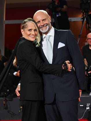 IPA88249694 - Venice, 83rd Venice International Film Festival 2026 - Night 6 - Red carpet for the film *Diva e Donna* - Pictured: Heather Parisi, her husband Umberto Maria Anzolin  Copyright: xManuelexMangiarottix xPoolxPhotoxEventsx08x IPA88249694