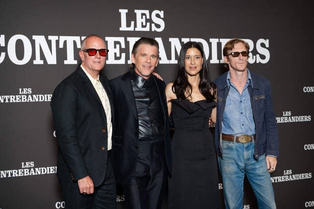 Les Contrebandiers Premiere – Paris AJ US director Padraic McKinley, US actor Ethan Hawke, US actress Julia Jones and US actor Austin Amelio attends ‘Les Contrebandiers’ (The Weight) photocall film premiere at the Pathe Palace Cinema on September 7, 2026 in Paris, France. Photo by Alexis Jumeau ABACAPRESS.COM Paris France  Copyright: xJumeauxAlexis ABACAx