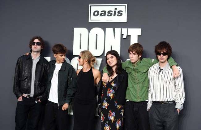 The UK premiere of Oasis: Don t Look Back in Anger at Cineworld Leicester Square, London. Lennon Gallagher, Donovan Gallagher, Anais Gallagher, Molly Gallagher, Sonny Gallagher and Gene Gallagher attend the UK premiere of Oasis: Don t Look Back In Anger at Cineworld Leicester Square on September 07, 2026. London Cineworld Leicester Squrae UK Copyright: xFredxDuvalx