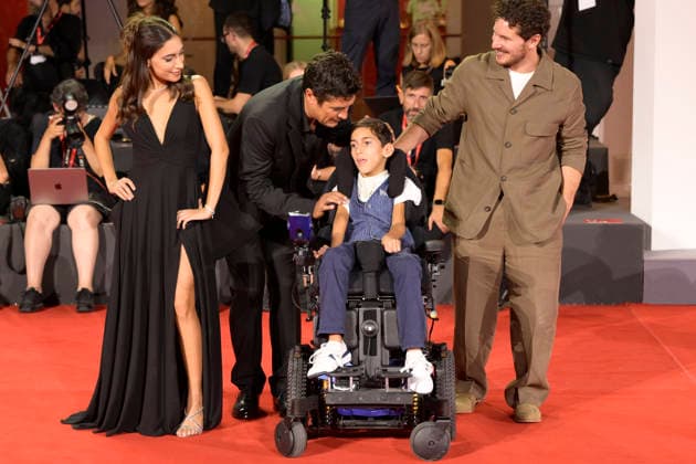September 7, 2026, Venice Lido, Italy: Riccardo Scamarcio (l), Andrea Aggio (c) and Tommaso Landucci (r) attend the red carpet of movie I Figli della scimmia during the 83rd Venice Film Festival at Palazzo del Cinema. Venice Lido Italy - ZUMAs197 20260907_aaa_s197_238 Copyright: xMarioxCartellix