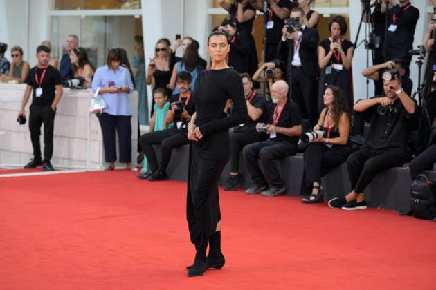 September 7, 2026, Venice Lido, Italy: Irina Shayk attends the red carpet of movie L estranea during the 83rd Venice Film Festival at Palazzo del Cinema. Venice Lido Italy - ZUMAs197 20260907_aaa_s197_259 Copyright: xMarioxCartellix
